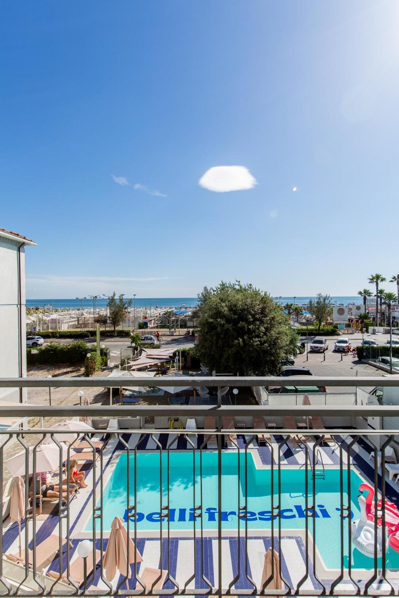 Hotel Belvedere Римини Экстерьер фото